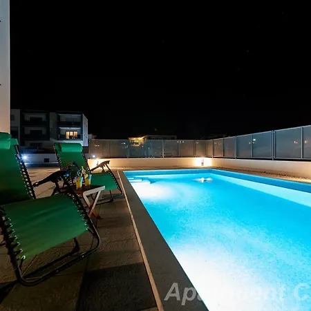 Διαμέρισμα Luxury Charm With Pool *