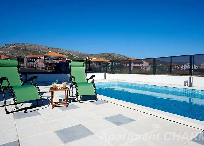 Luxury Charm With Pool