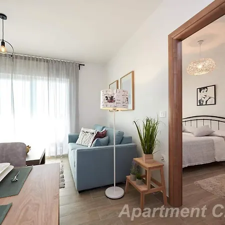 Luxury Charm With Pool דירה