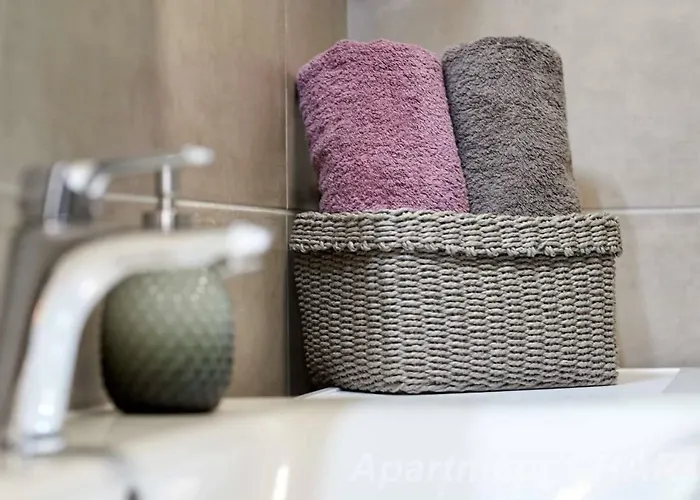 Luxury Charm With Pool טרוגיר